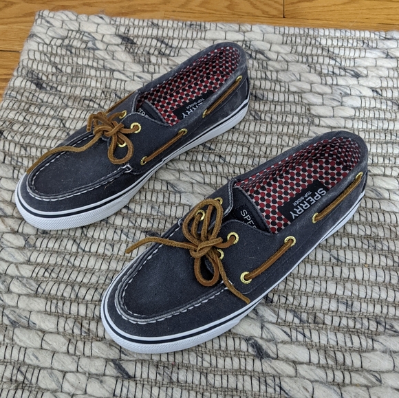 Adorable Sperry boating shoes - Picture 3 of 4
